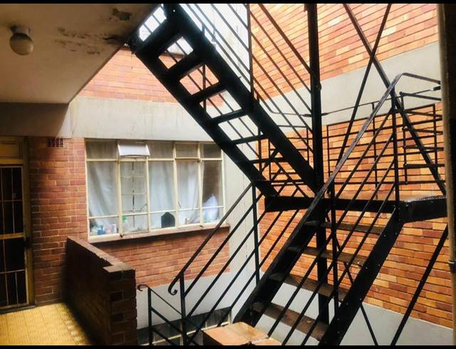 BUSINESS FOR SALE IN YEOVILLE
